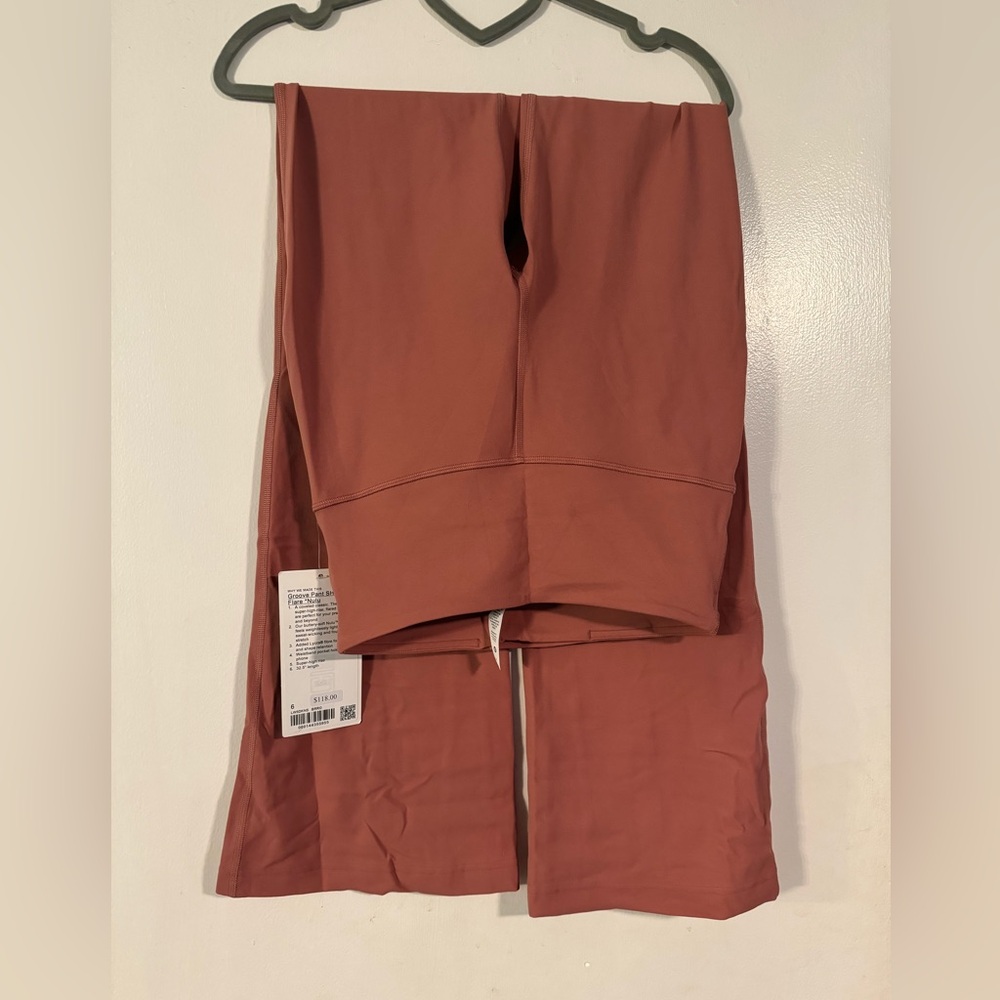 NWT Lululemon Groove Super-High-Rise Flared Pant Nulu